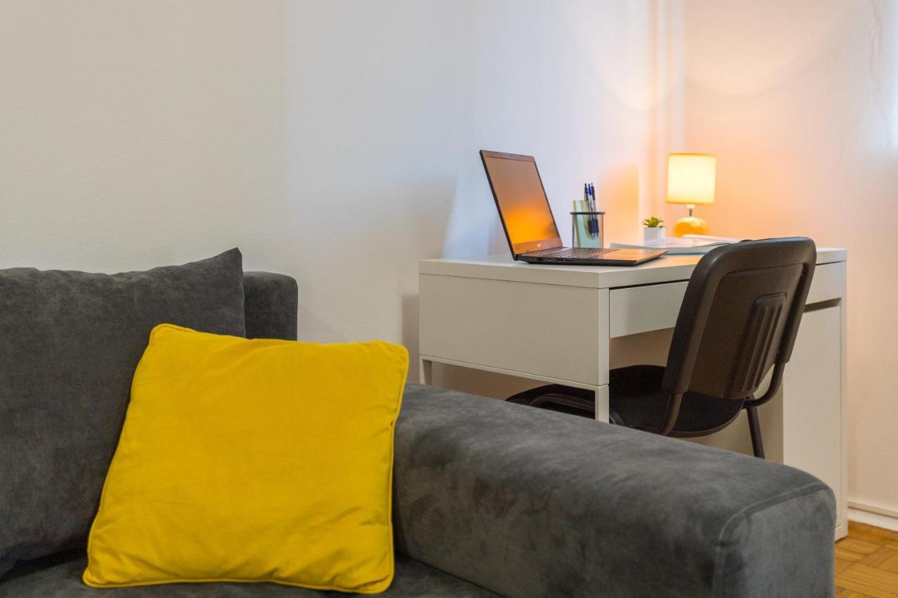 Laveruda Apartment With Balcony And Free Parking Pula Extérieur photo