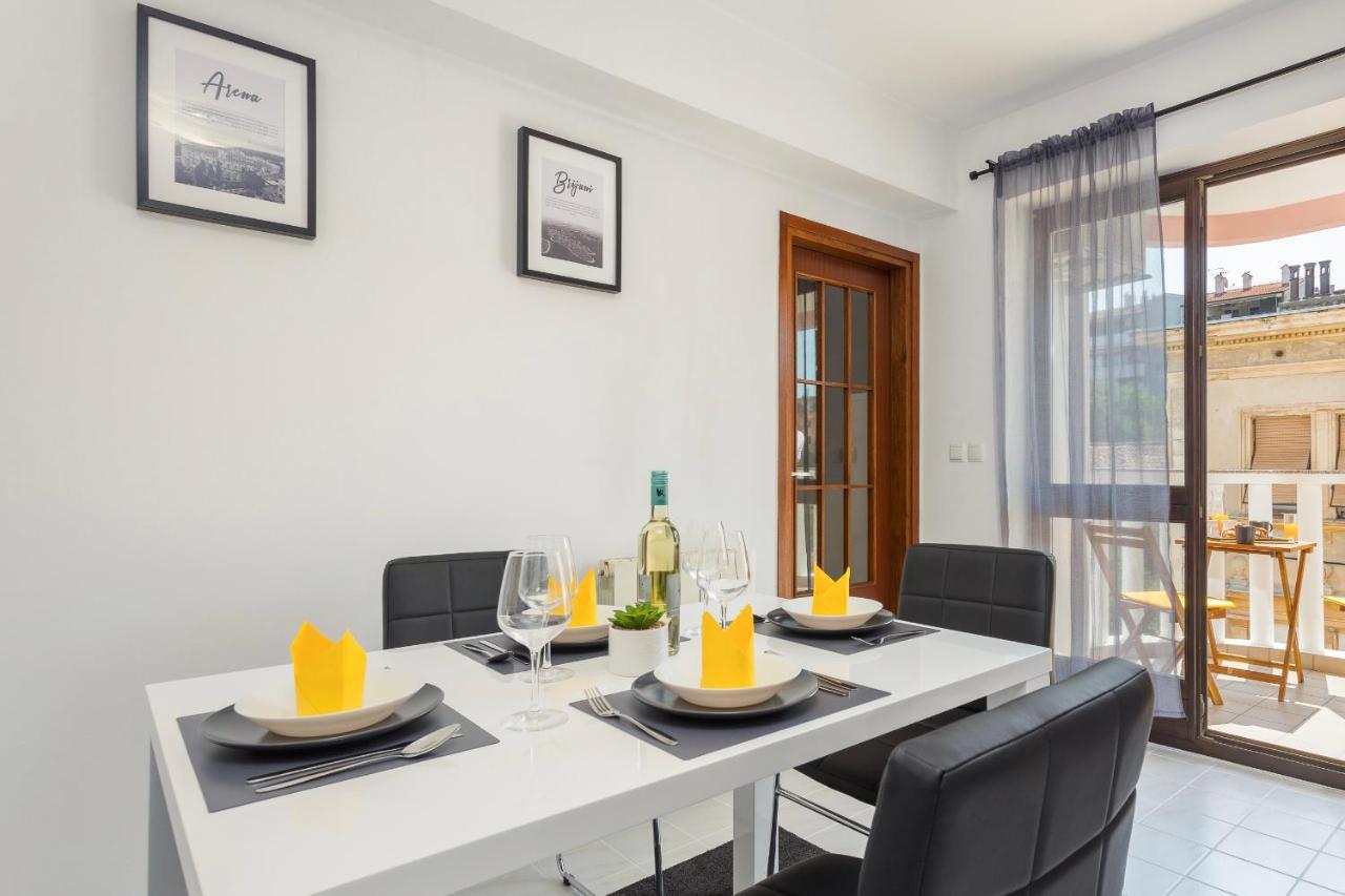 Laveruda Apartment With Balcony And Free Parking Pula Extérieur photo