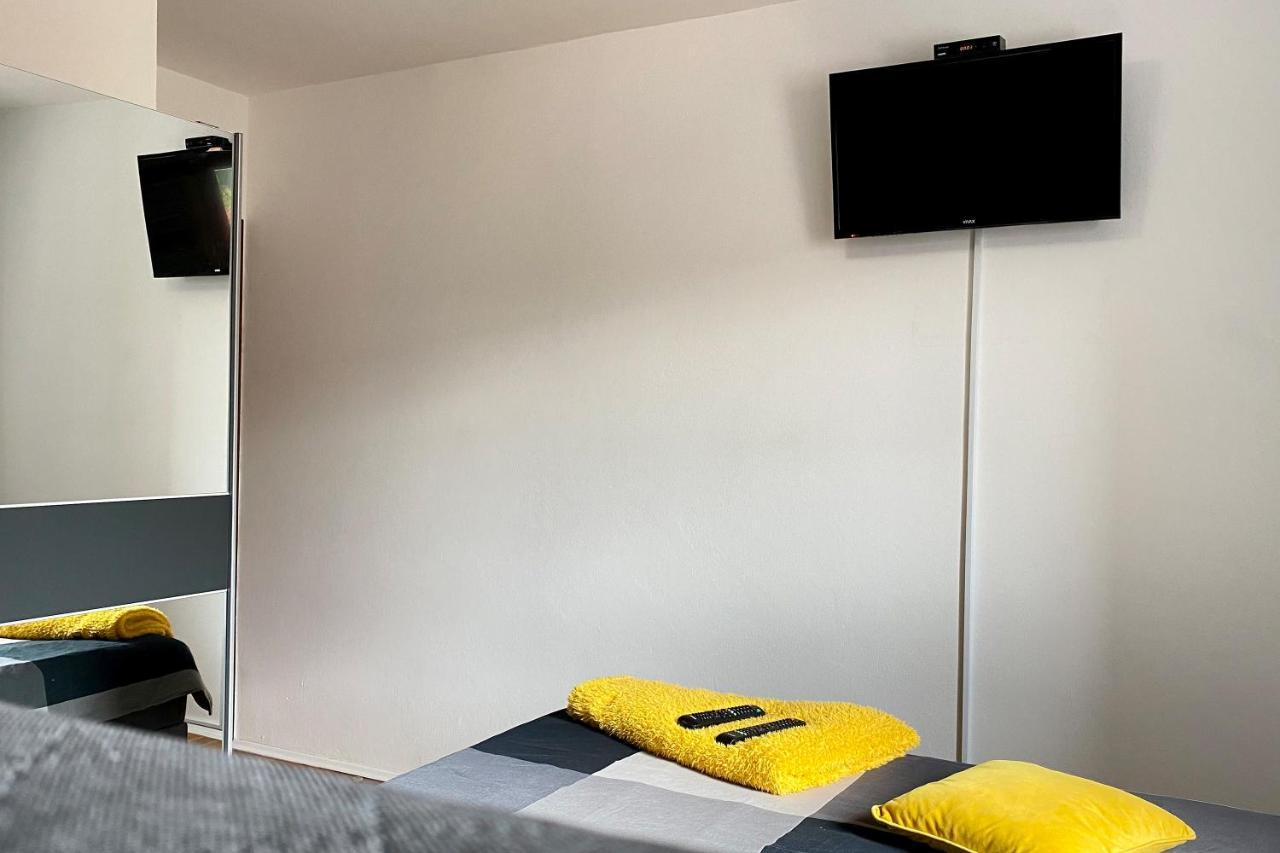 Laveruda Apartment With Balcony And Free Parking Pula Extérieur photo